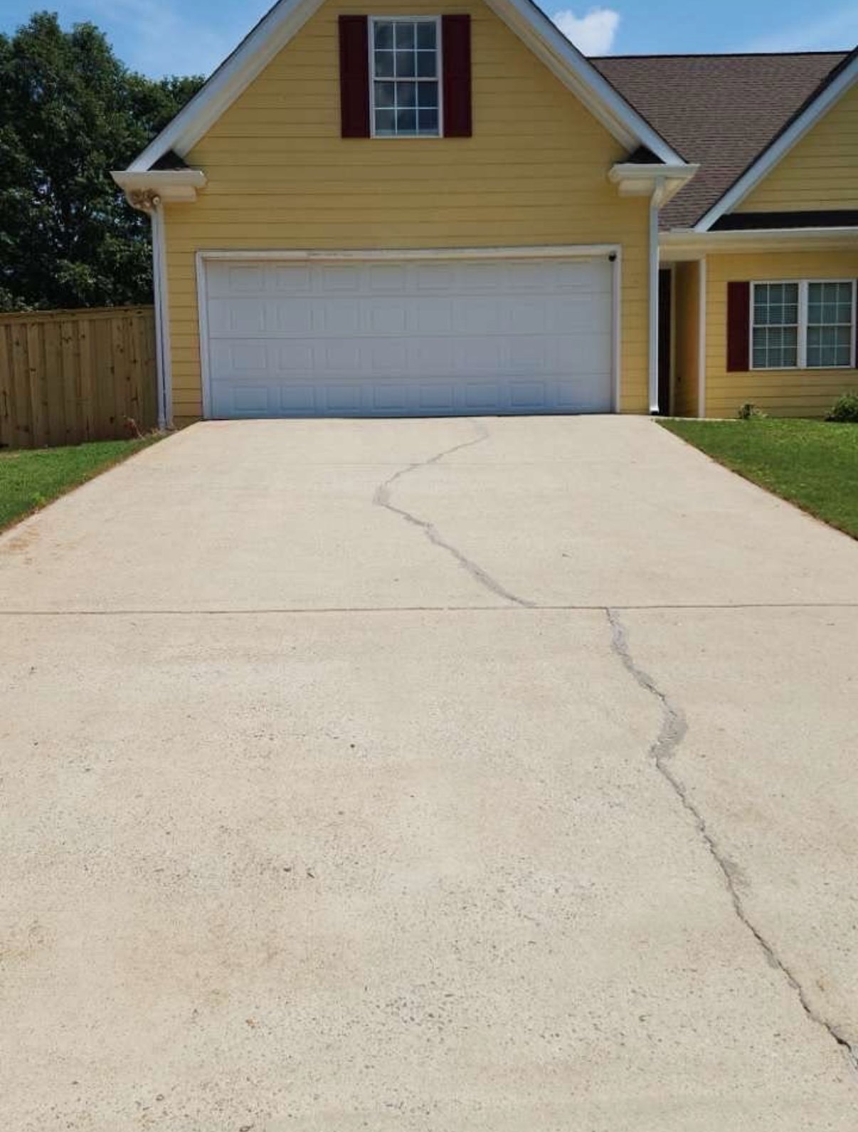 Driveway and concrete flatwork cleaning